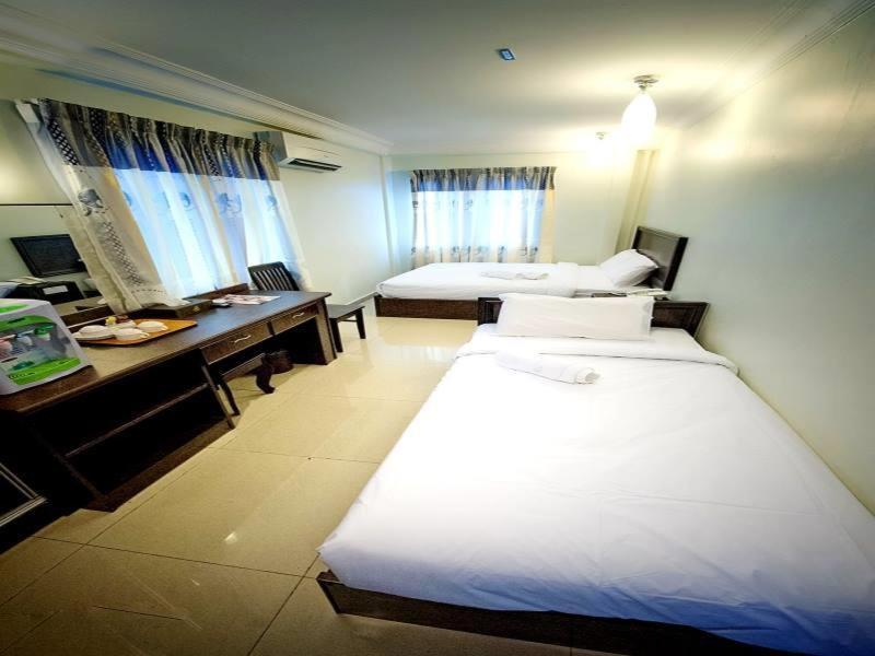 Hotel Bintang Indah Kota Bharu Exteriör bild